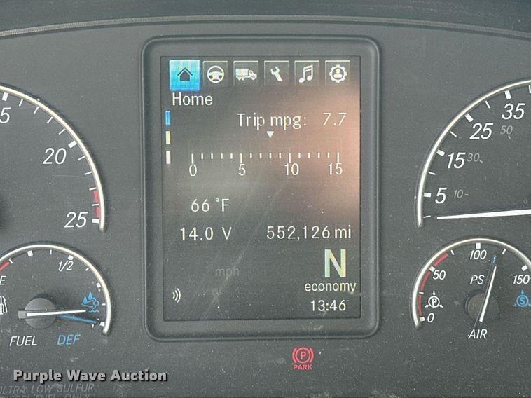 image for item ER4859 2022 Freightliner Cascadia 126 semi truck