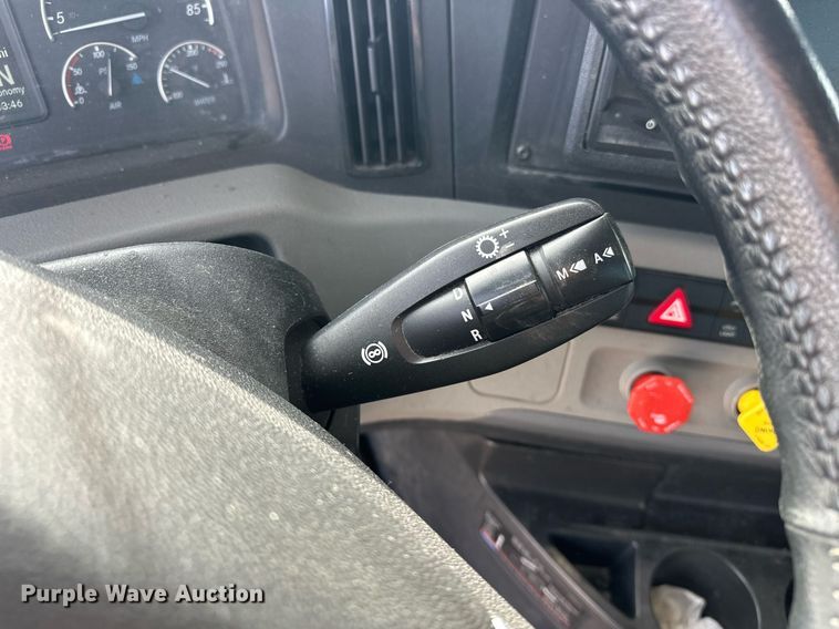 image for item ER4859 2022 Freightliner Cascadia 126 semi truck