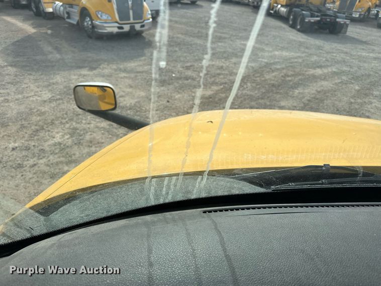 image for item ER4859 2022 Freightliner Cascadia 126 semi truck