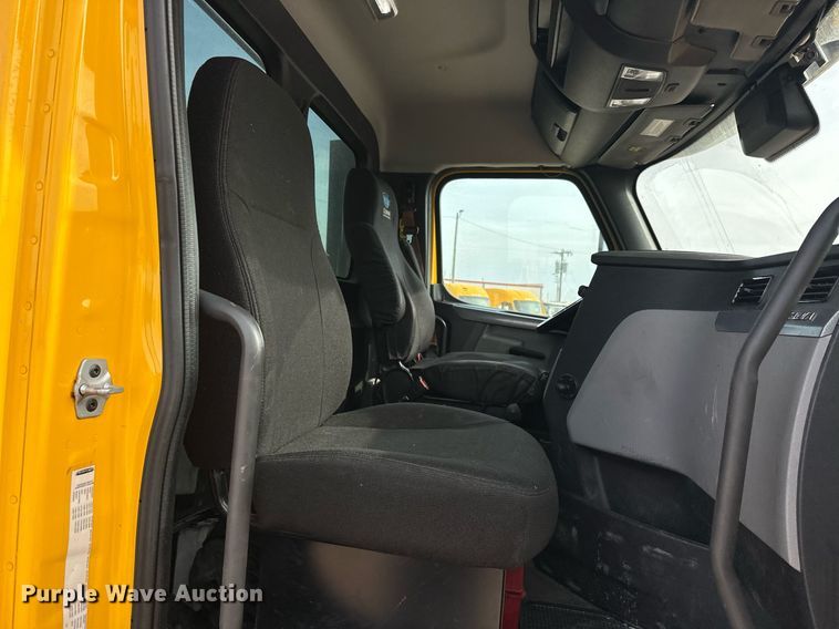 image for item ER4859 2022 Freightliner Cascadia 126 semi truck