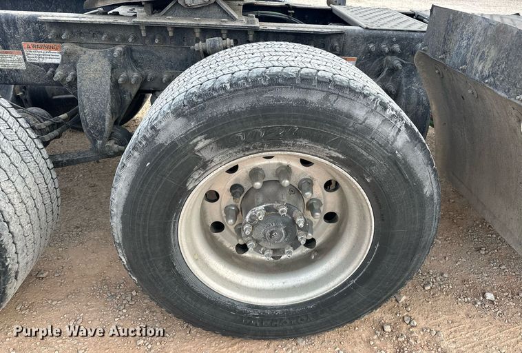 image for item ER4859 2022 Freightliner Cascadia 126 semi truck