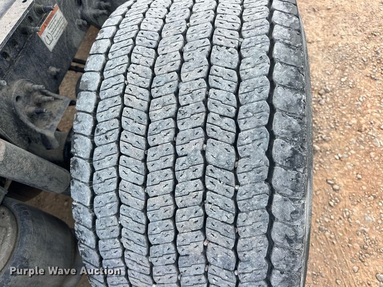 image for item ER4859 2022 Freightliner Cascadia 126 semi truck