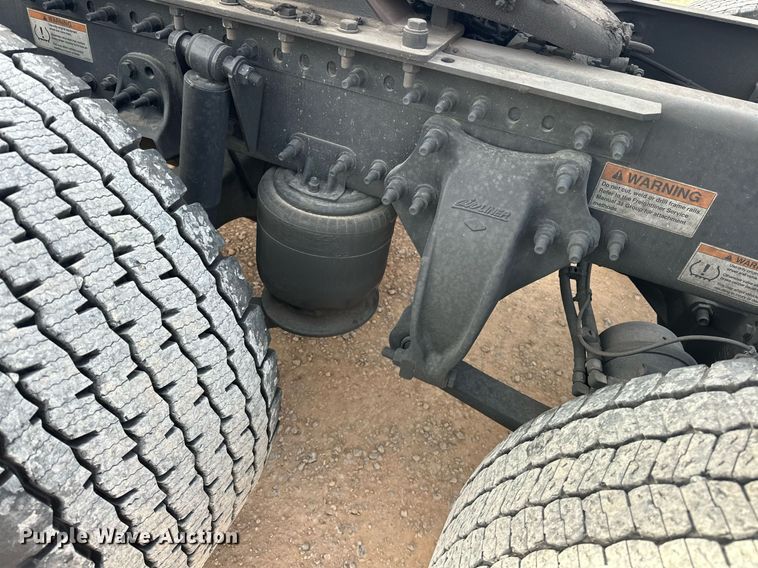 image for item ER4860 2021 Freightliner Cascadia 126 semi truck