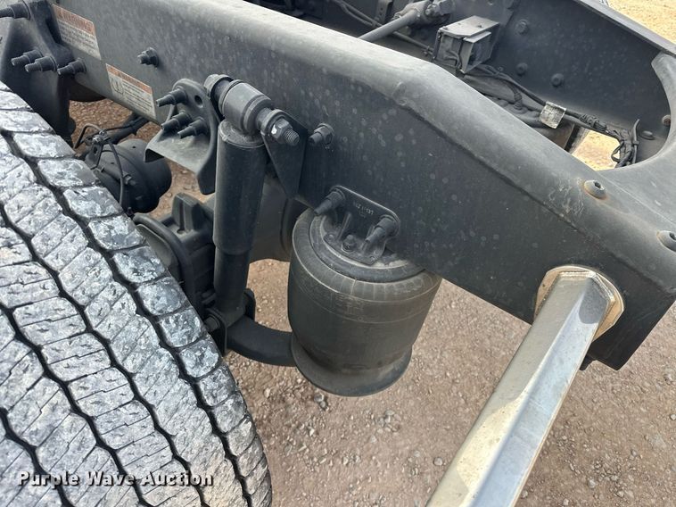 image for item ER4860 2021 Freightliner Cascadia 126 semi truck