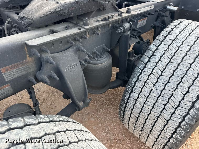 image for item ER4860 2021 Freightliner Cascadia 126 semi truck