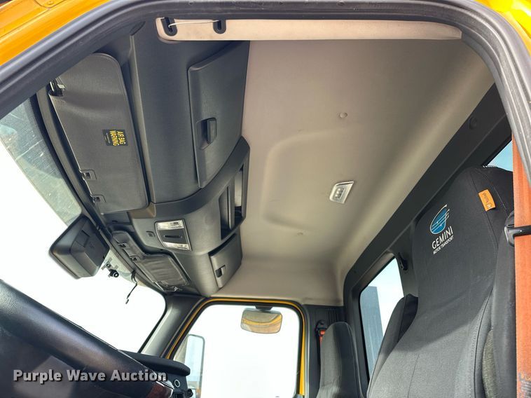 image for item ER4860 2021 Freightliner Cascadia 126 semi truck