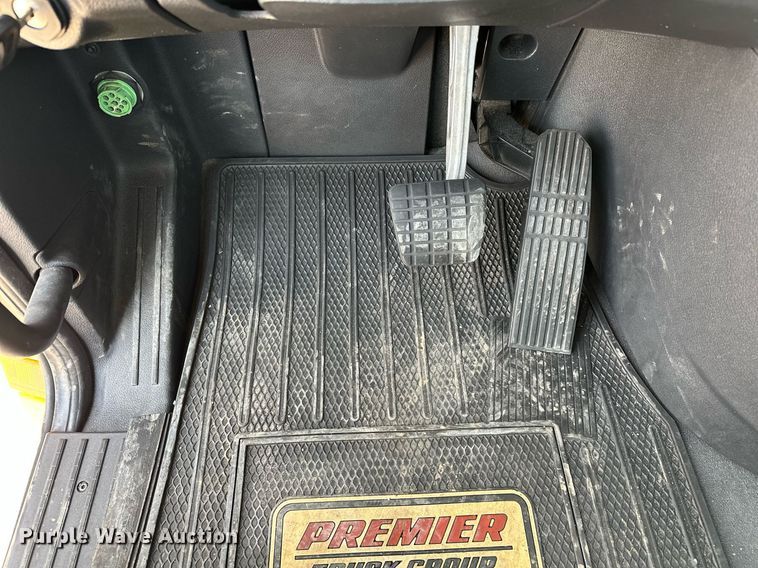 image for item ER4860 2021 Freightliner Cascadia 126 semi truck