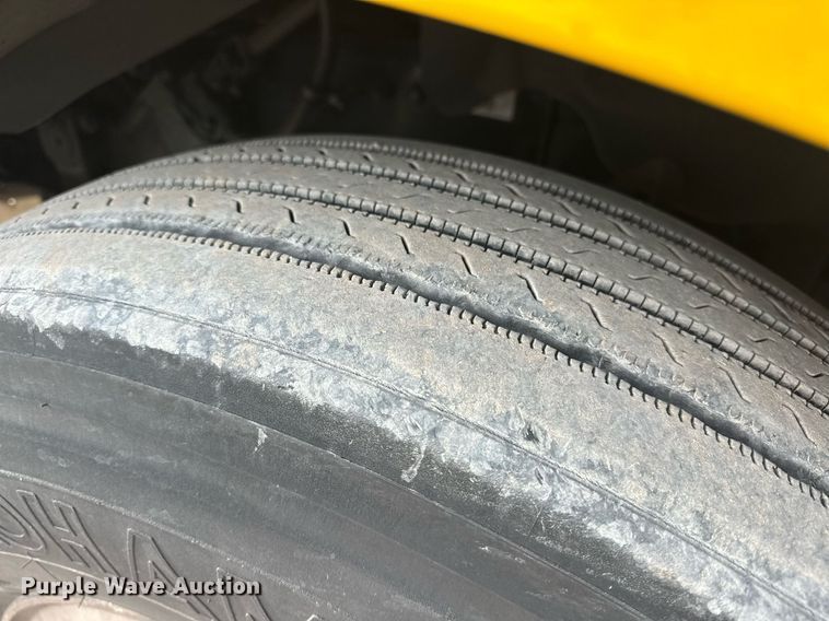 image for item ER4860 2021 Freightliner Cascadia 126 semi truck