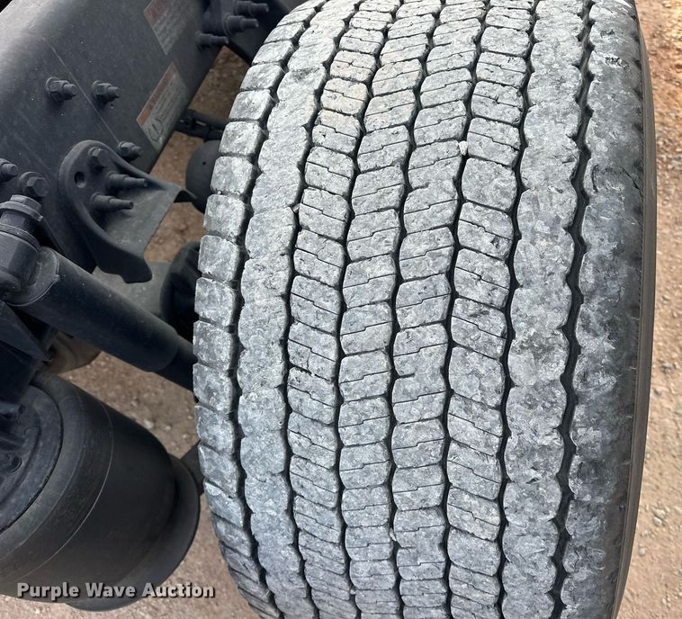 image for item ER4860 2021 Freightliner Cascadia 126 semi truck