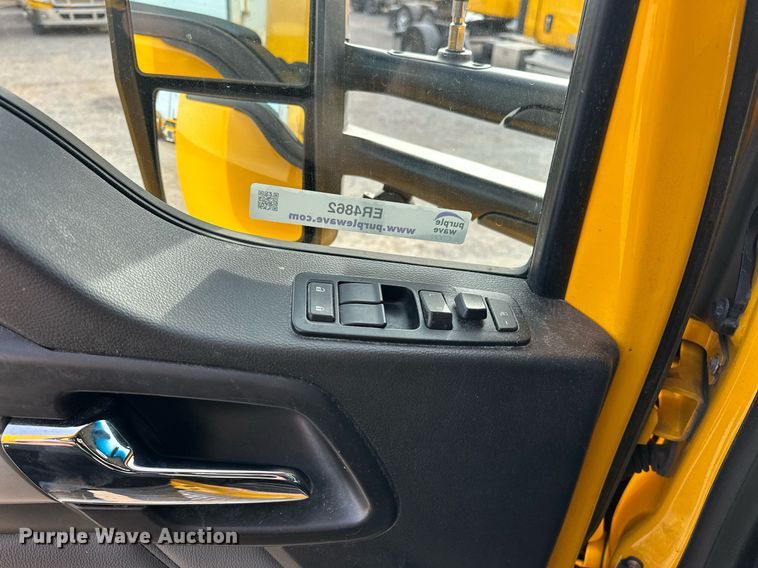 image for item ER4862 2022 Kenworth T680 semi truck