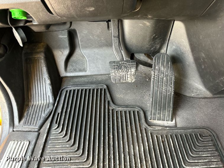 image for item ER4862 2022 Kenworth T680 semi truck