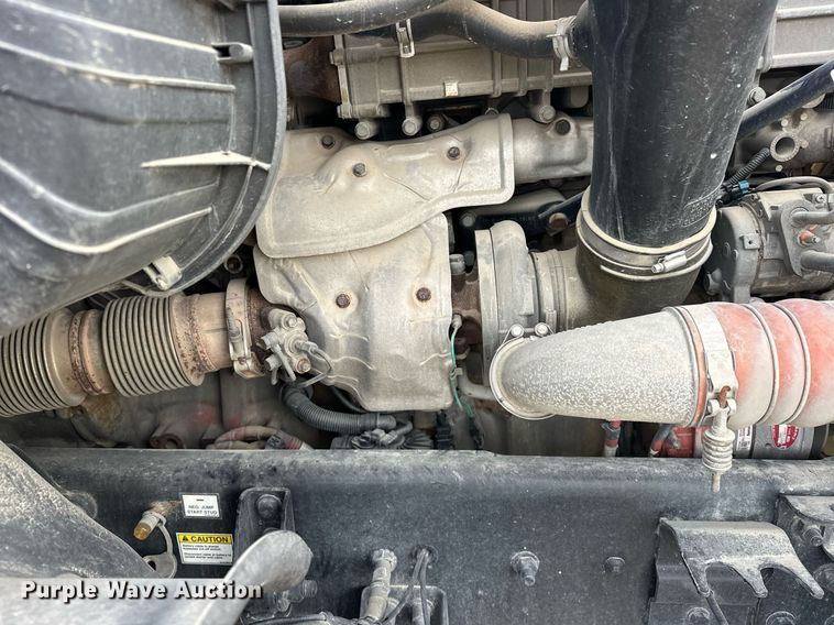 image for item ER4863 2018 Freightliner Cascadia 125 semi truck