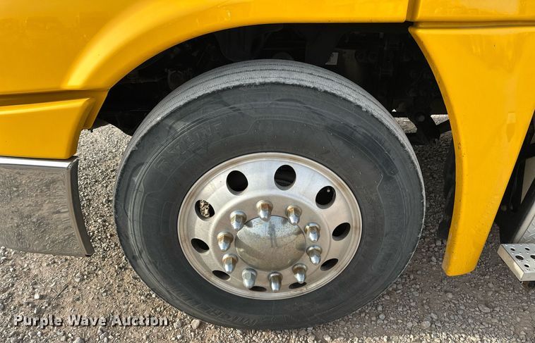 image for item ER4863 2018 Freightliner Cascadia 125 semi truck