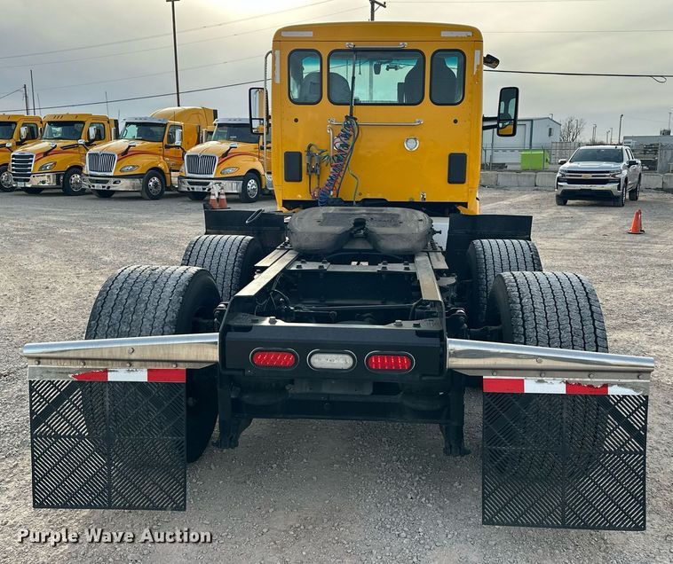 image for item ER4864 2021 Kenworth T680 semi truck