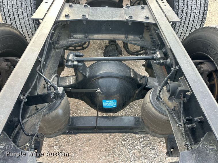 image for item ER4864 2021 Kenworth T680 semi truck