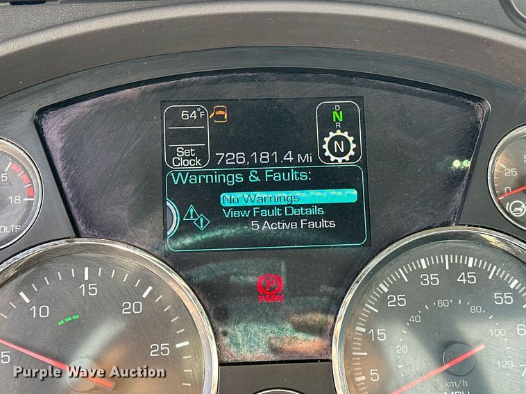 image for item ER4864 2021 Kenworth T680 semi truck