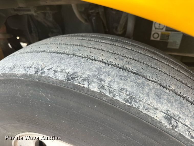 image for item ER4864 2021 Kenworth T680 semi truck