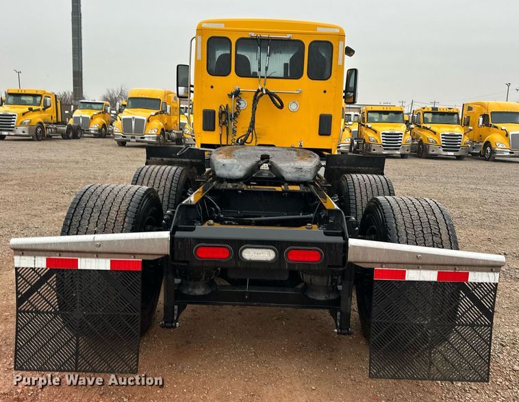 image for item ER4865 2022 Kenworth T680 semi truck