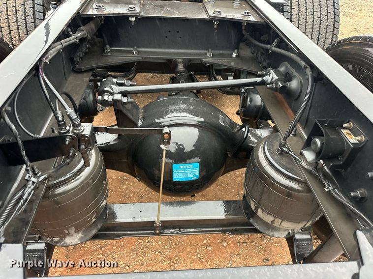 image for item ER4865 2022 Kenworth T680 semi truck