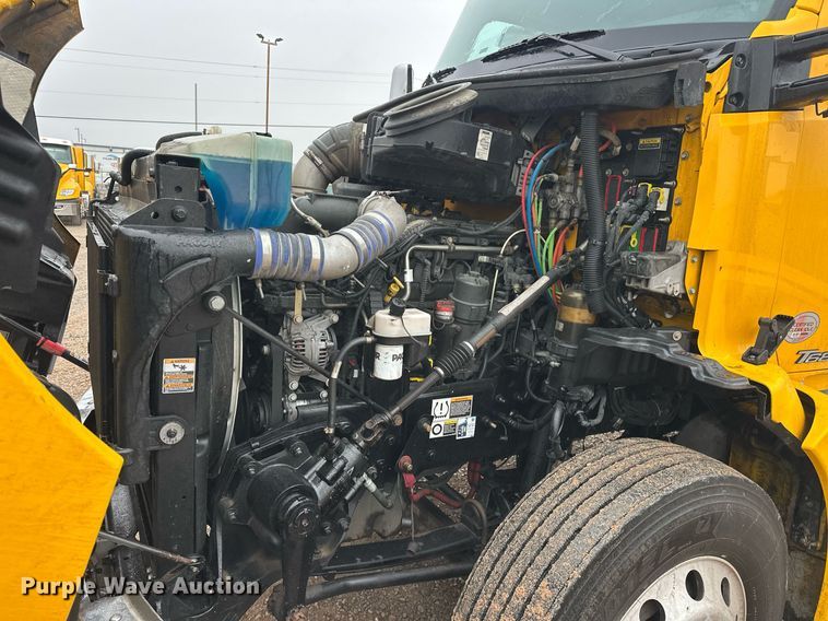 image for item ER4865 2022 Kenworth T680 semi truck