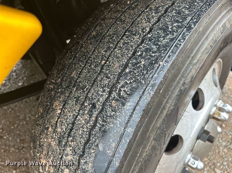 image for item ER4865 2022 Kenworth T680 semi truck