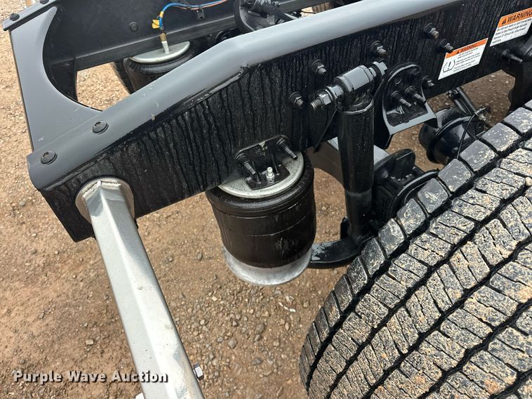 image for item ER4866 2022 Freightliner Cascadia 126 semi truck