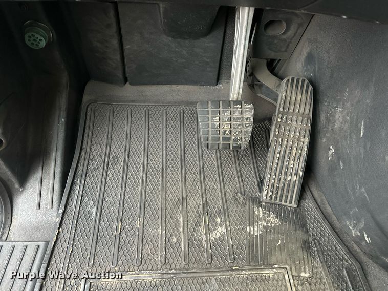 image for item ER4866 2022 Freightliner Cascadia 126 semi truck