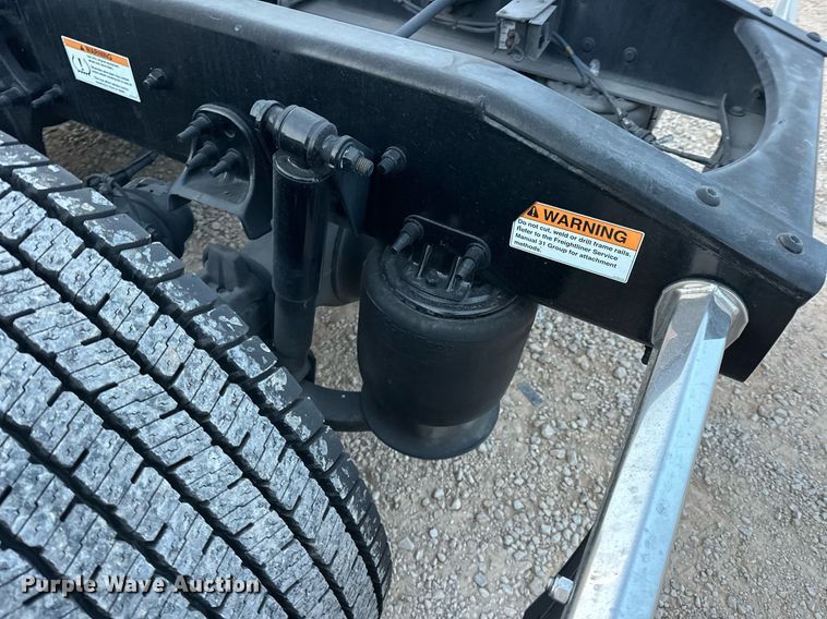 image for item ER4868 2021 Freightliner Cascadia 126 semi truck