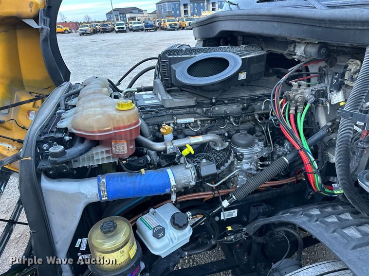 image for item ER4868 2021 Freightliner Cascadia 126 semi truck