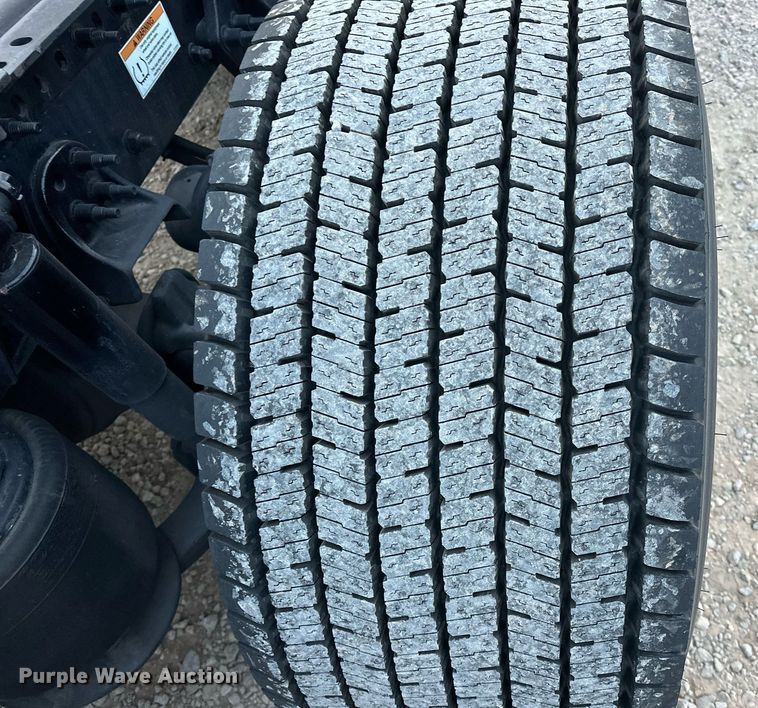 image for item ER4868 2021 Freightliner Cascadia 126 semi truck