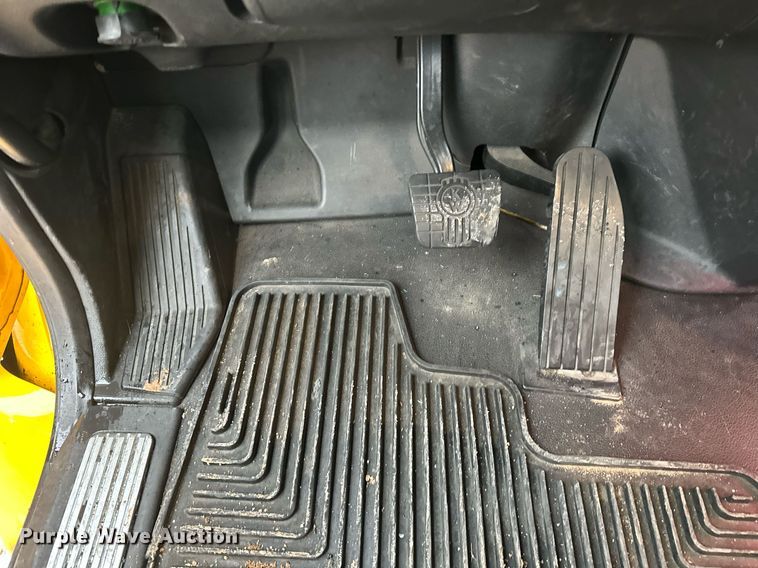 image for item ER4869 2022 Kenworth T680 semi truck