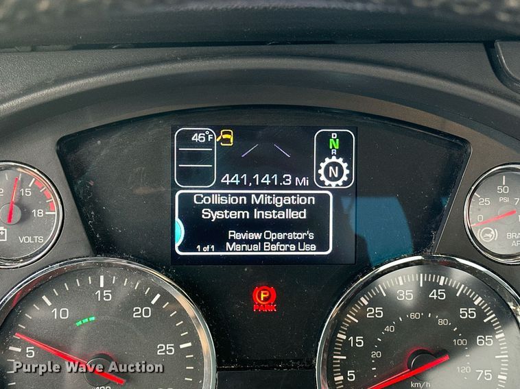 image for item ER4869 2022 Kenworth T680 semi truck