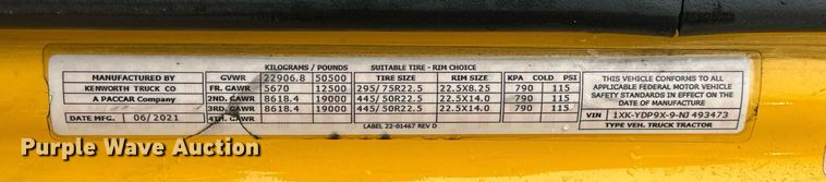 image for item ER4869 2022 Kenworth T680 semi truck