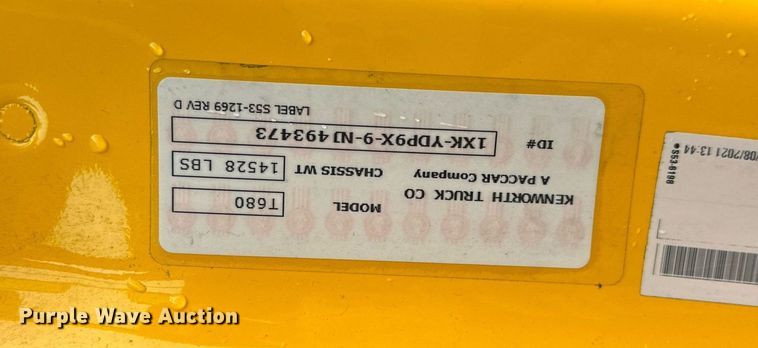 image for item ER4869 2022 Kenworth T680 semi truck