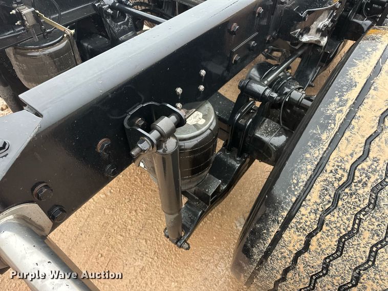 image for item ER4870 2020 Kenworth T680 semi truck