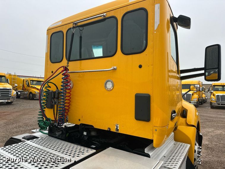 image for item ER4870 2020 Kenworth T680 semi truck