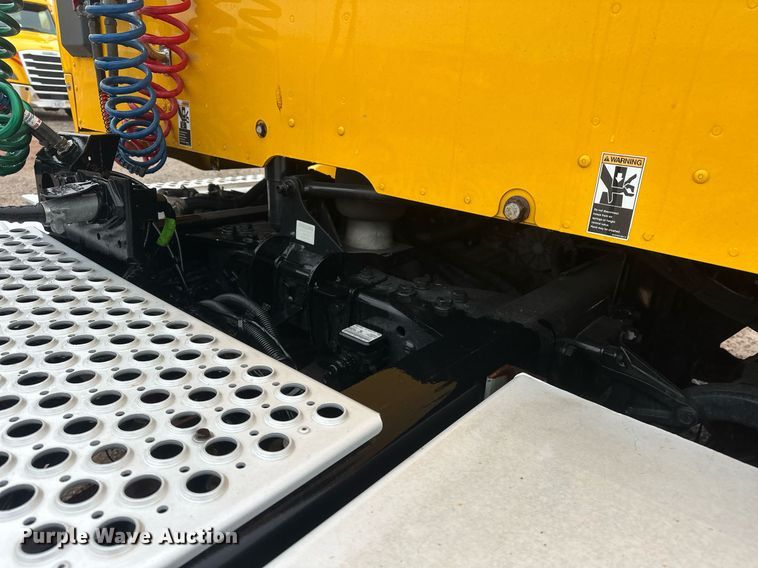 image for item ER4870 2020 Kenworth T680 semi truck