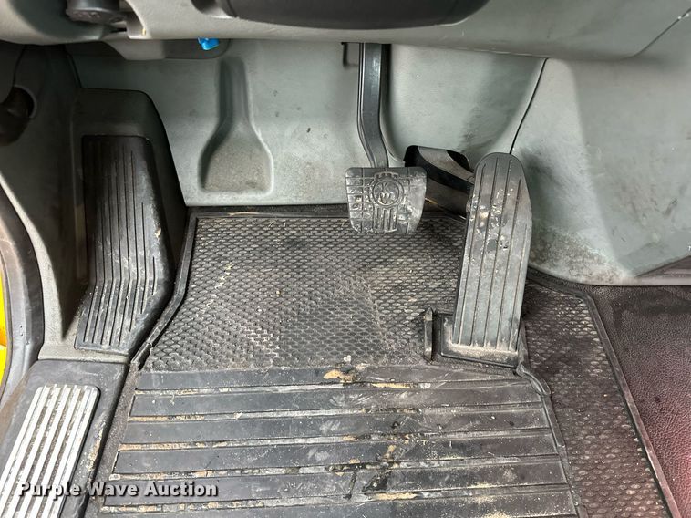 image for item ER4870 2020 Kenworth T680 semi truck