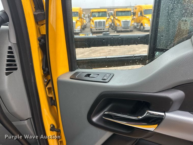 image for item ER4870 2020 Kenworth T680 semi truck