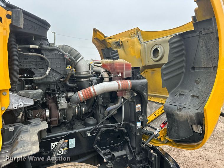 image for item ER4870 2020 Kenworth T680 semi truck