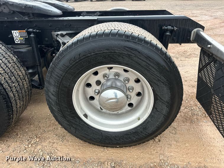 image for item ER4870 2020 Kenworth T680 semi truck