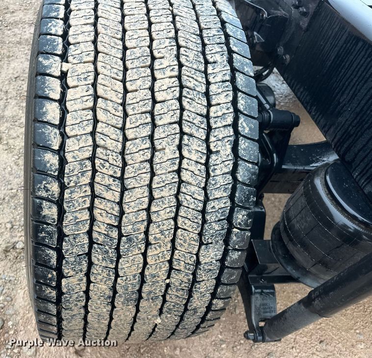 image for item ER4870 2020 Kenworth T680 semi truck