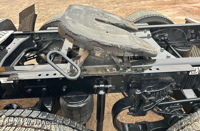 image for item ER4871 2021 Kenworth T680 semi truck