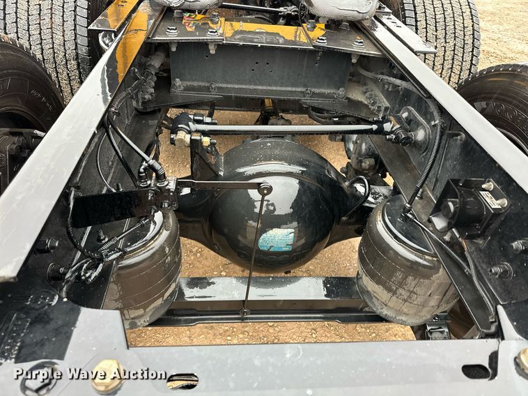 image for item ER4871 2021 Kenworth T680 semi truck