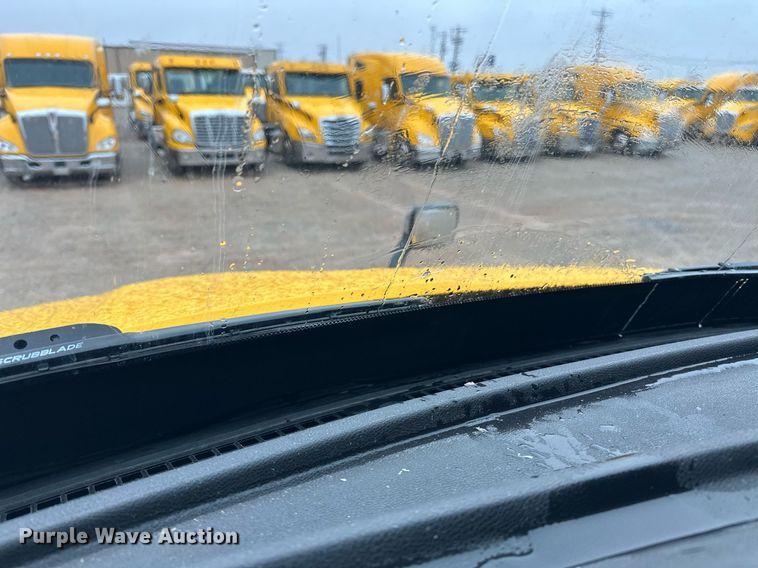 image for item ER4871 2021 Kenworth T680 semi truck