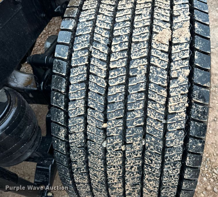 image for item ER4871 2021 Kenworth T680 semi truck