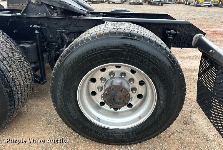 image for item ER4871 2021 Kenworth T680 semi truck