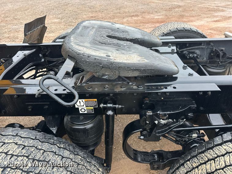 image for item ER4872 2020 Kenworth T680 semi truck