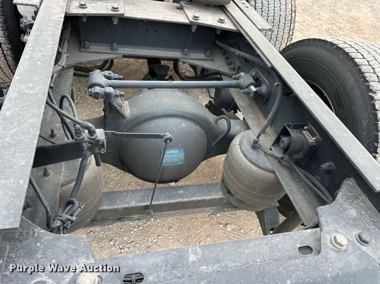 image for item ER4873 2021 Kenworth T680 semi truck