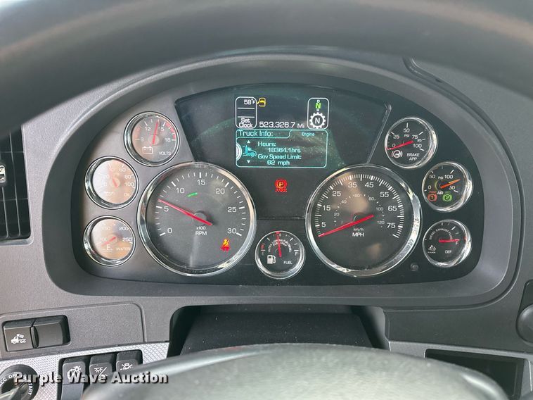 image for item ER4873 2021 Kenworth T680 semi truck